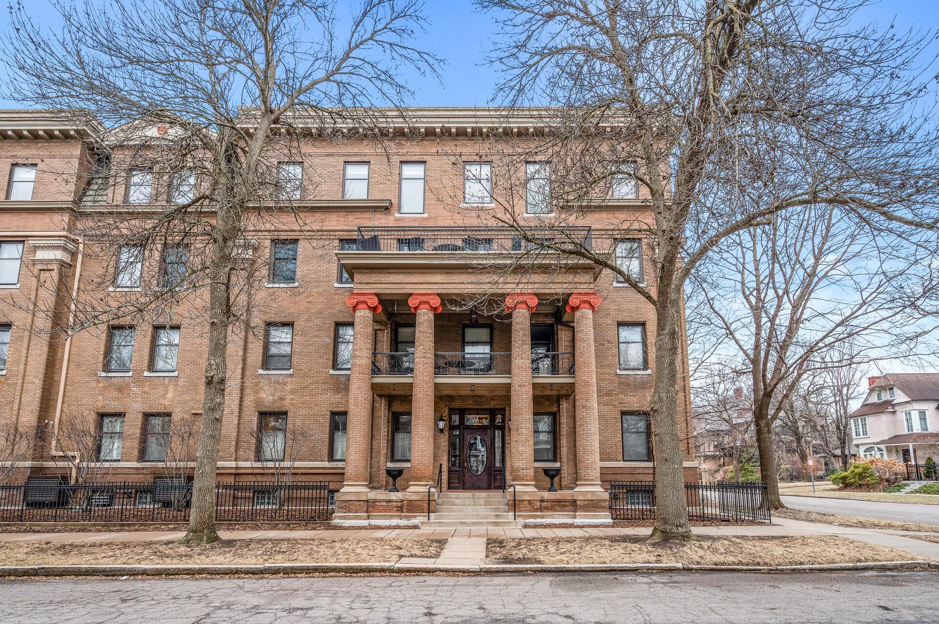 listing main picture