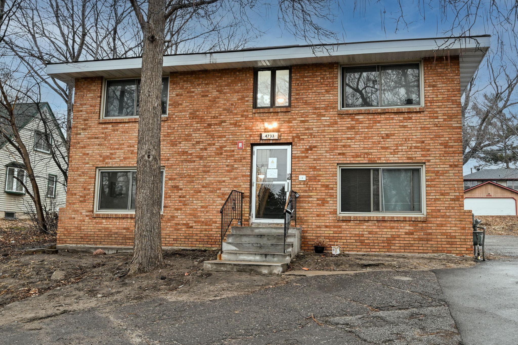 listing main picture