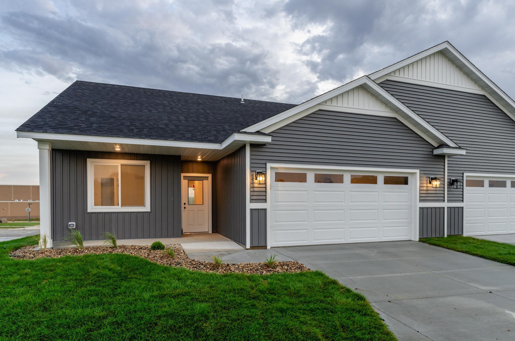 listing main picture