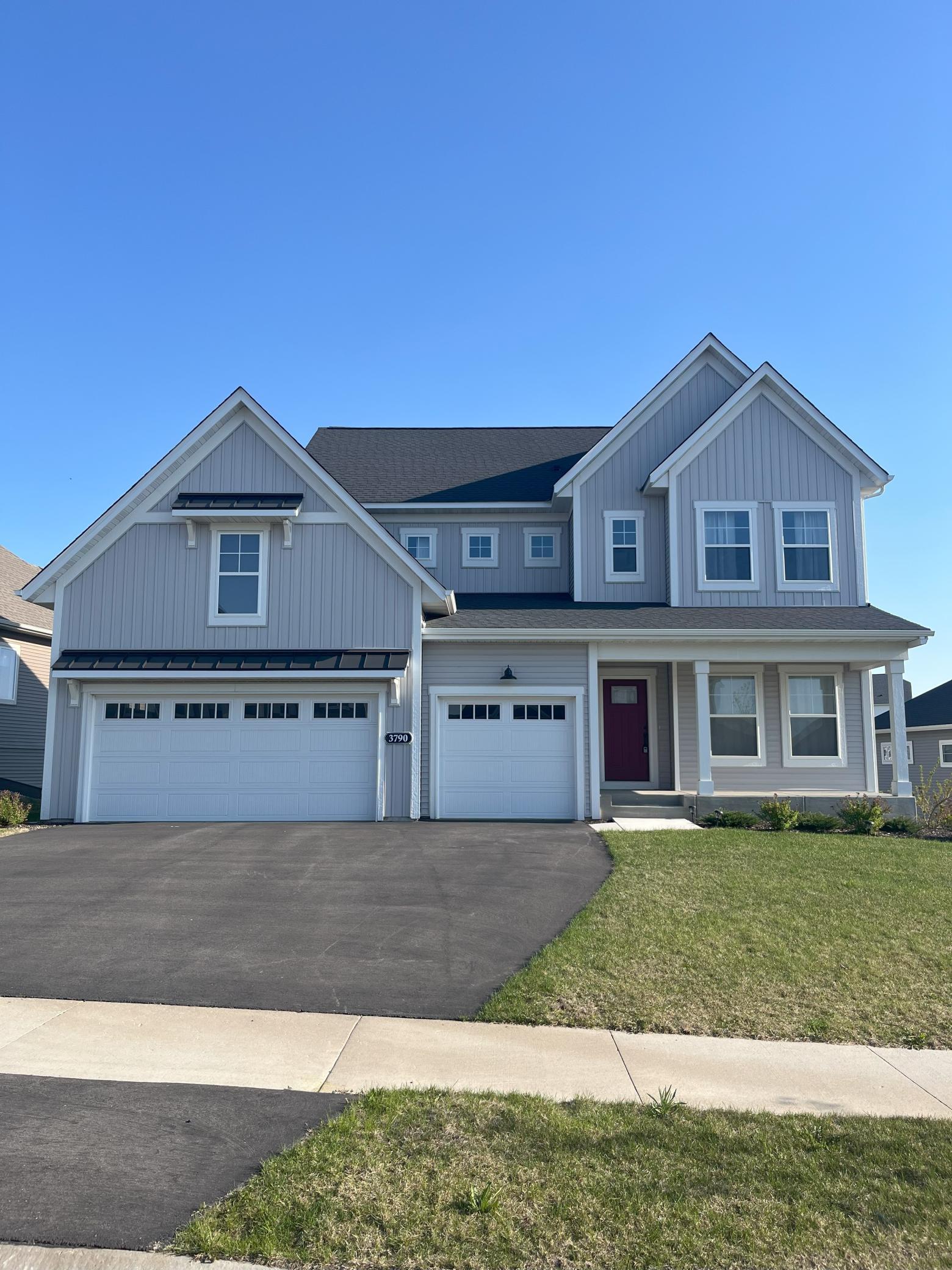 listing main picture