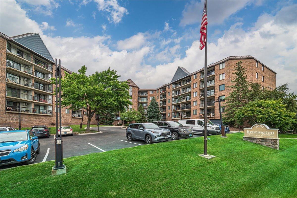 listing main picture