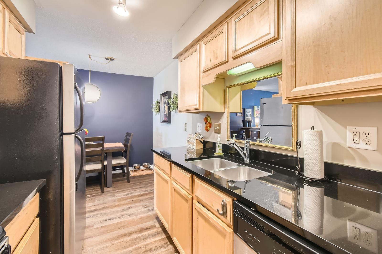 listing main picture