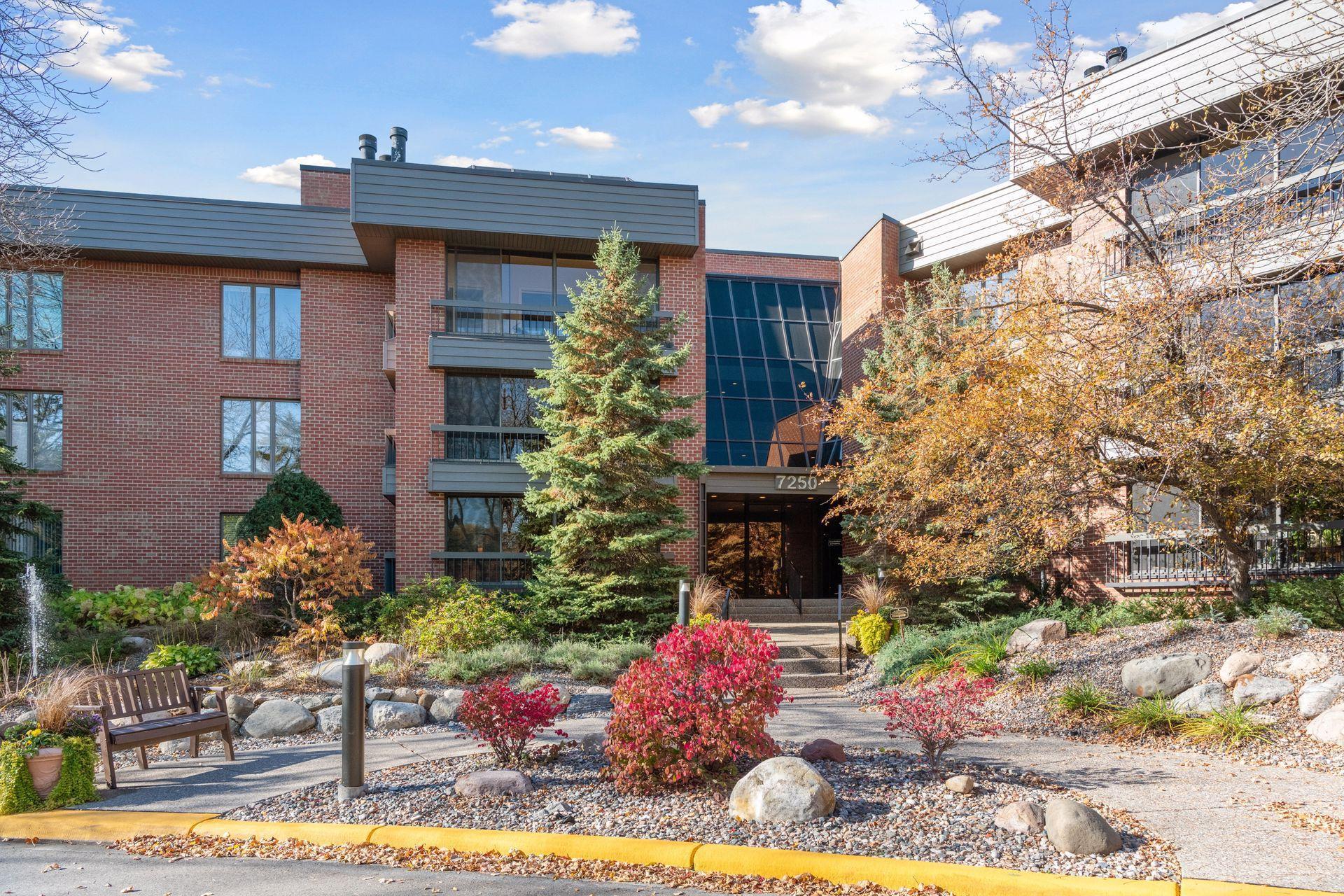 listing main picture