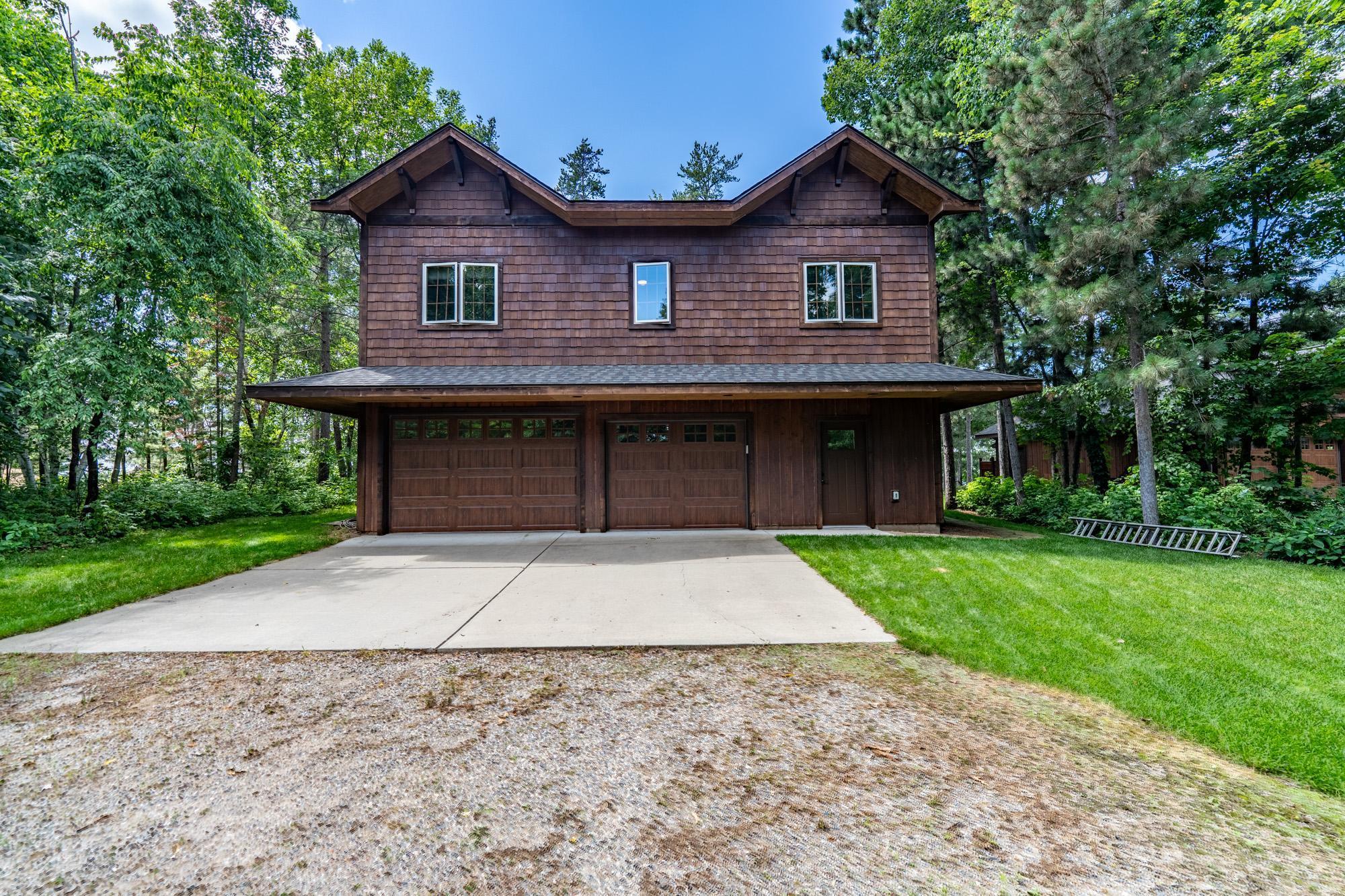 listing main picture