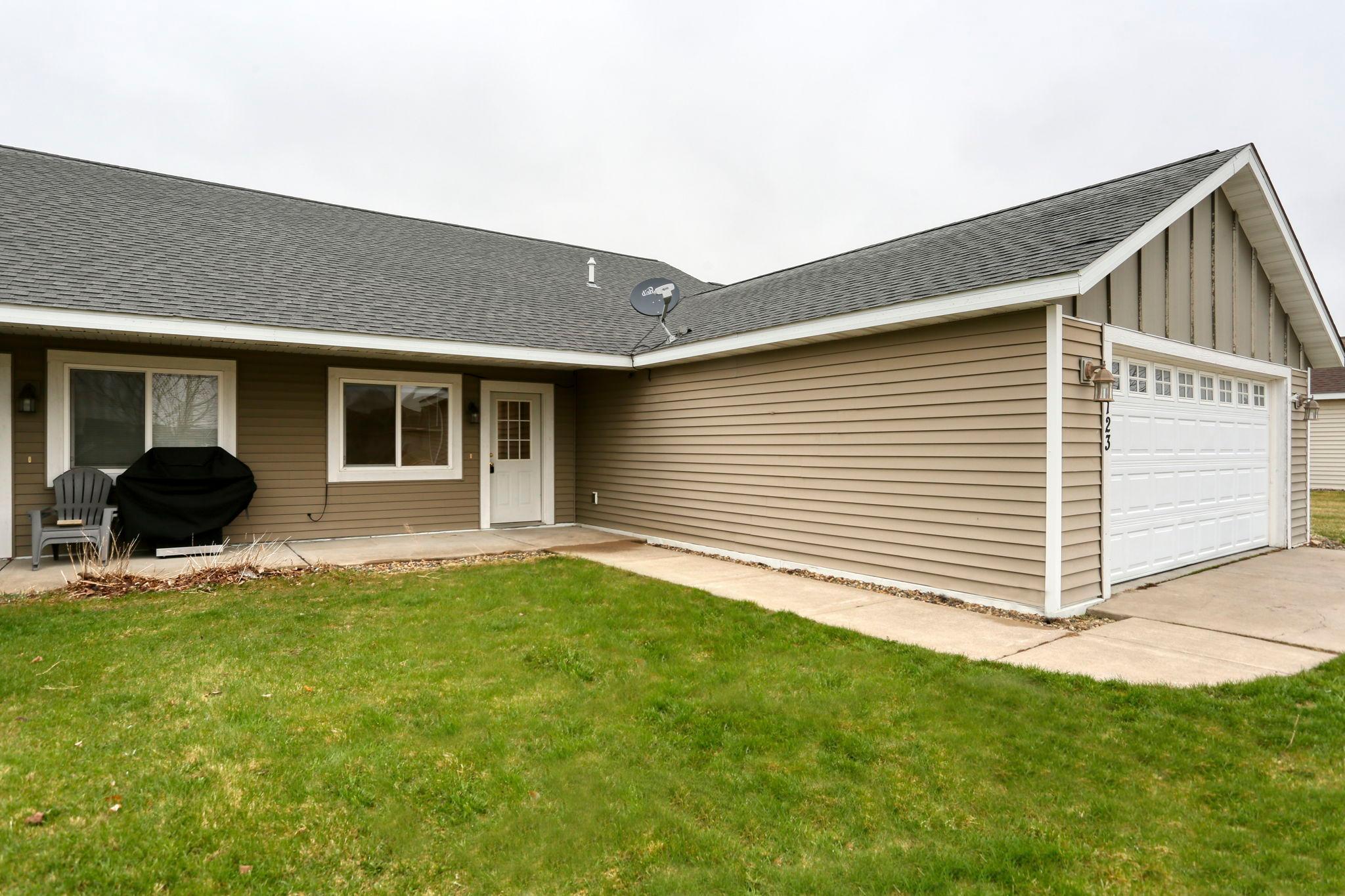 listing main picture