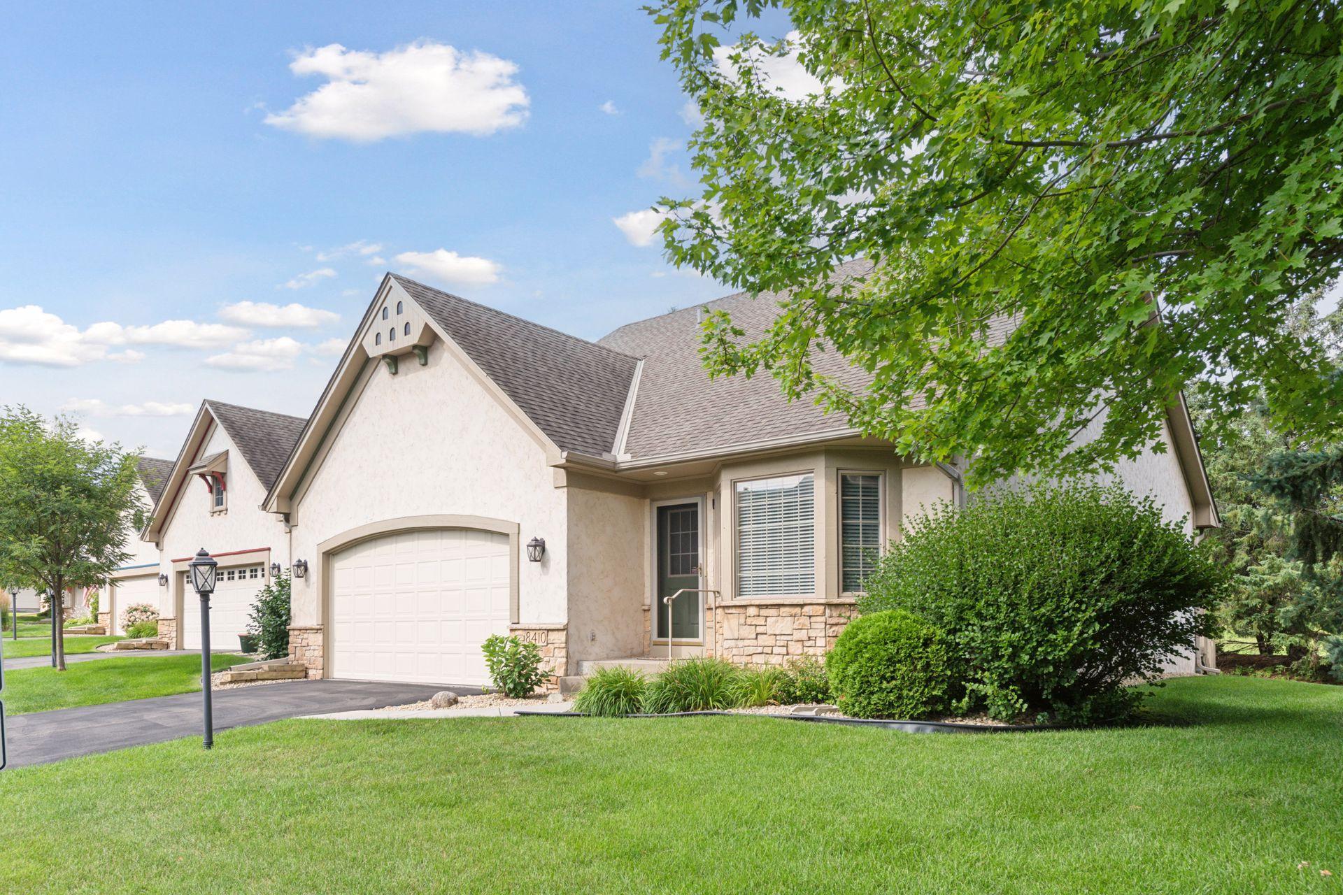 listing main picture