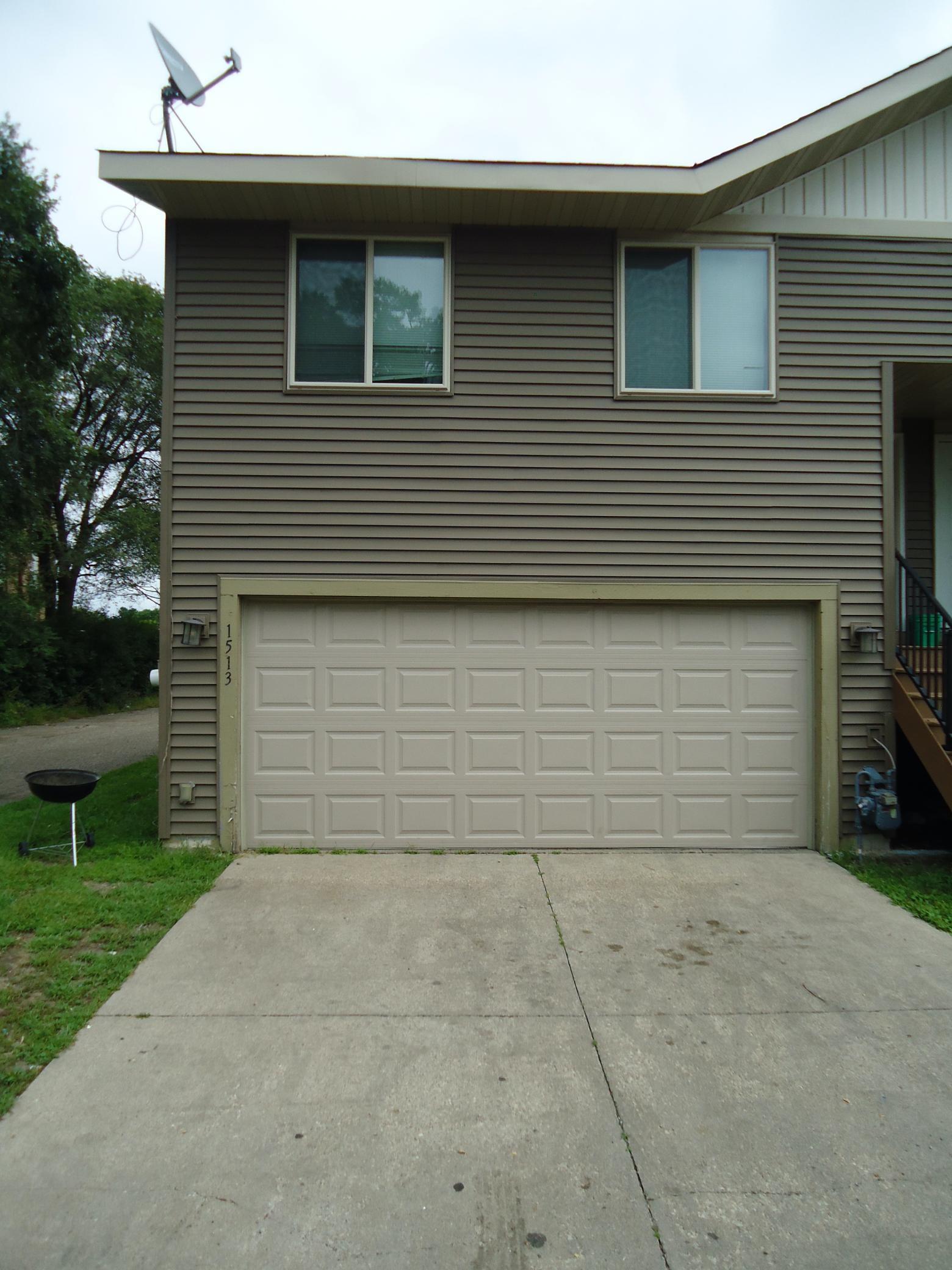 listing main picture