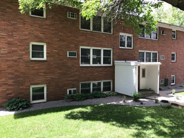 listing main picture