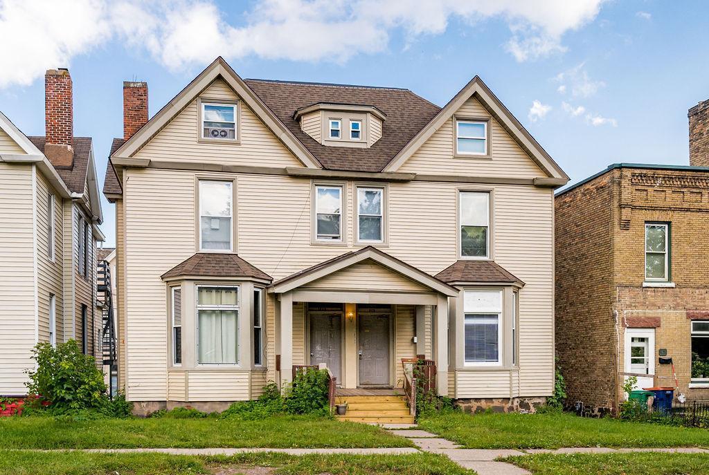 listing main picture