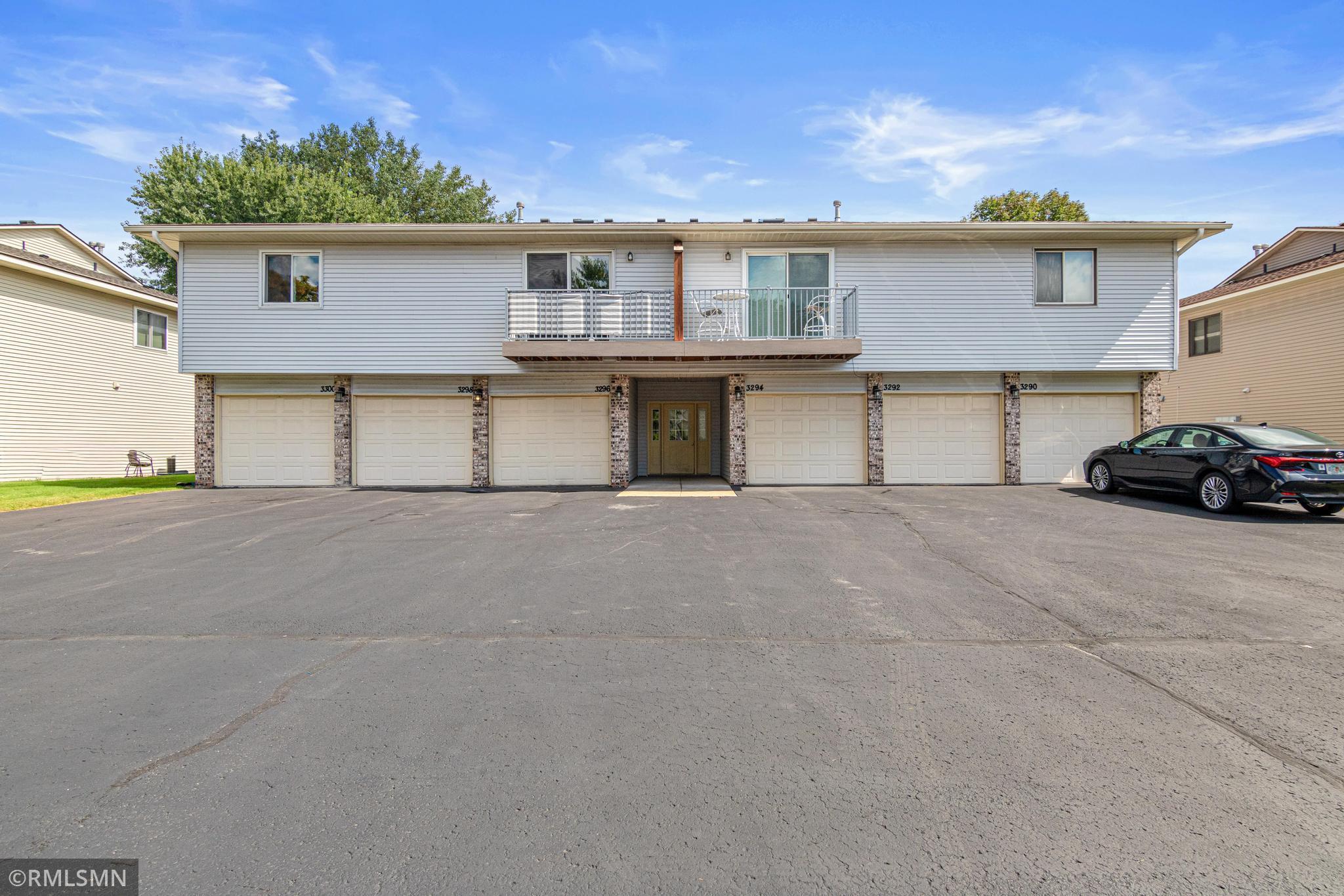 listing main picture