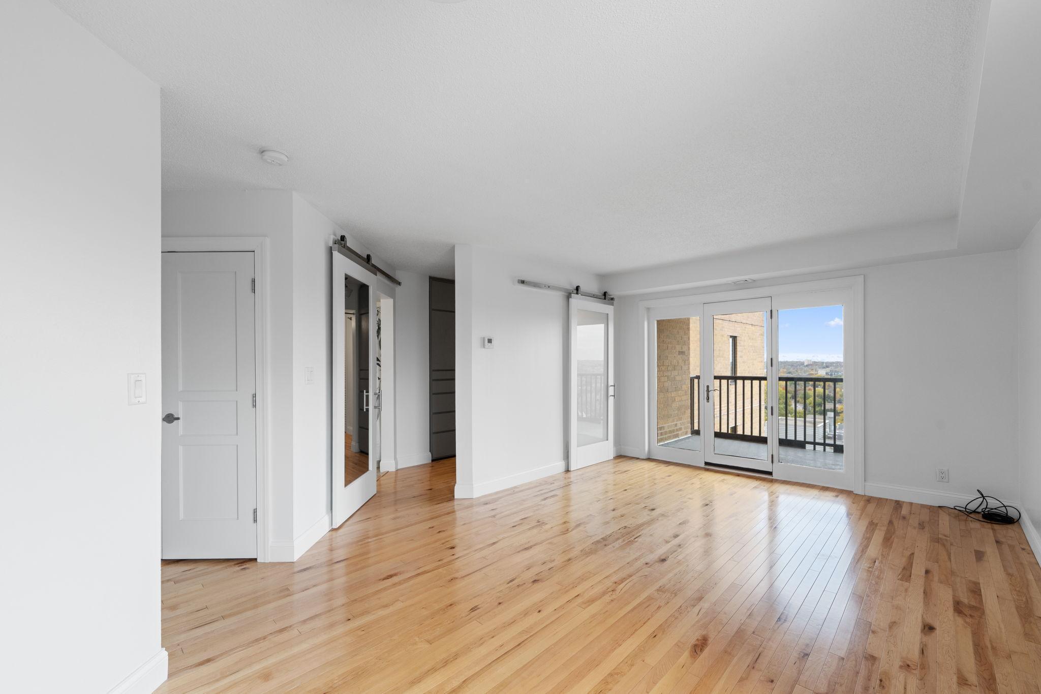 listing main picture