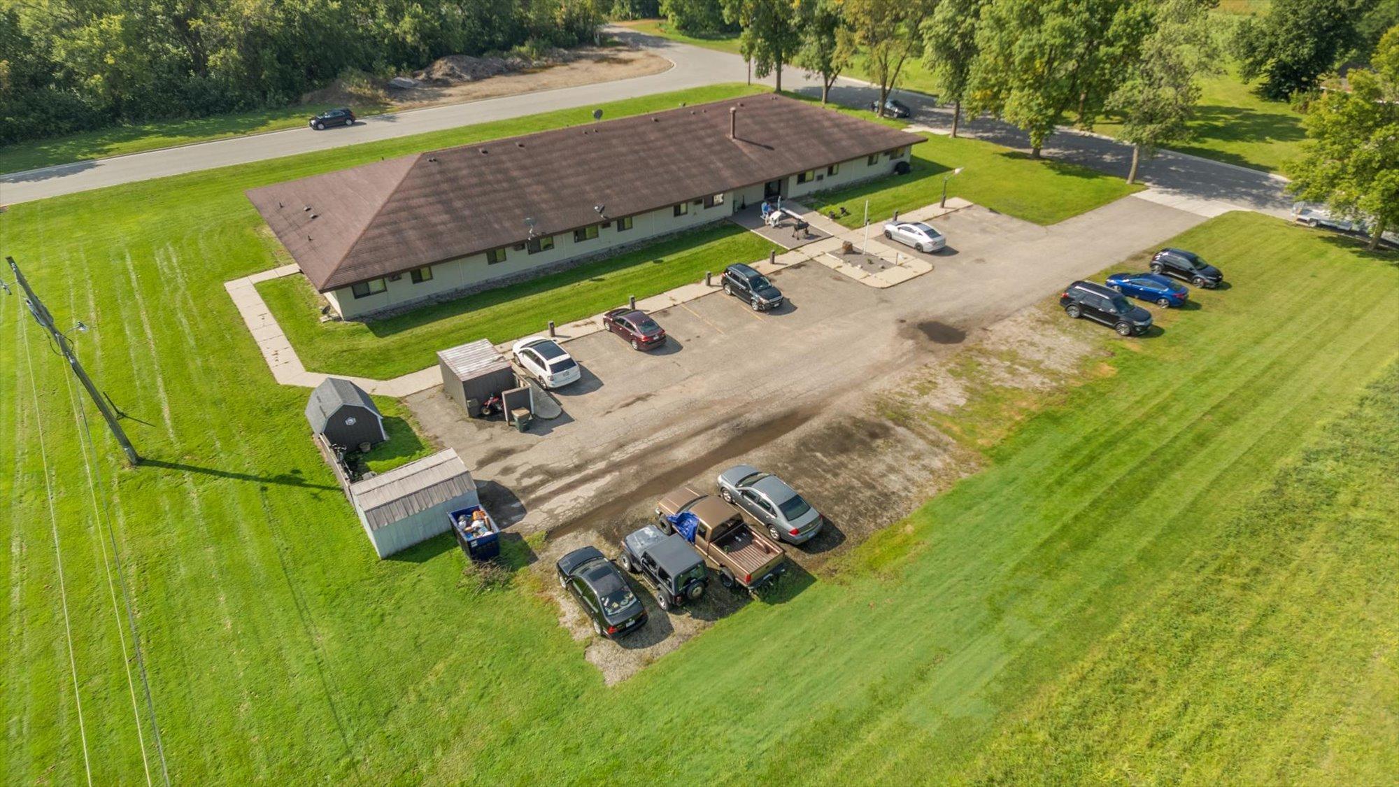 listing main picture