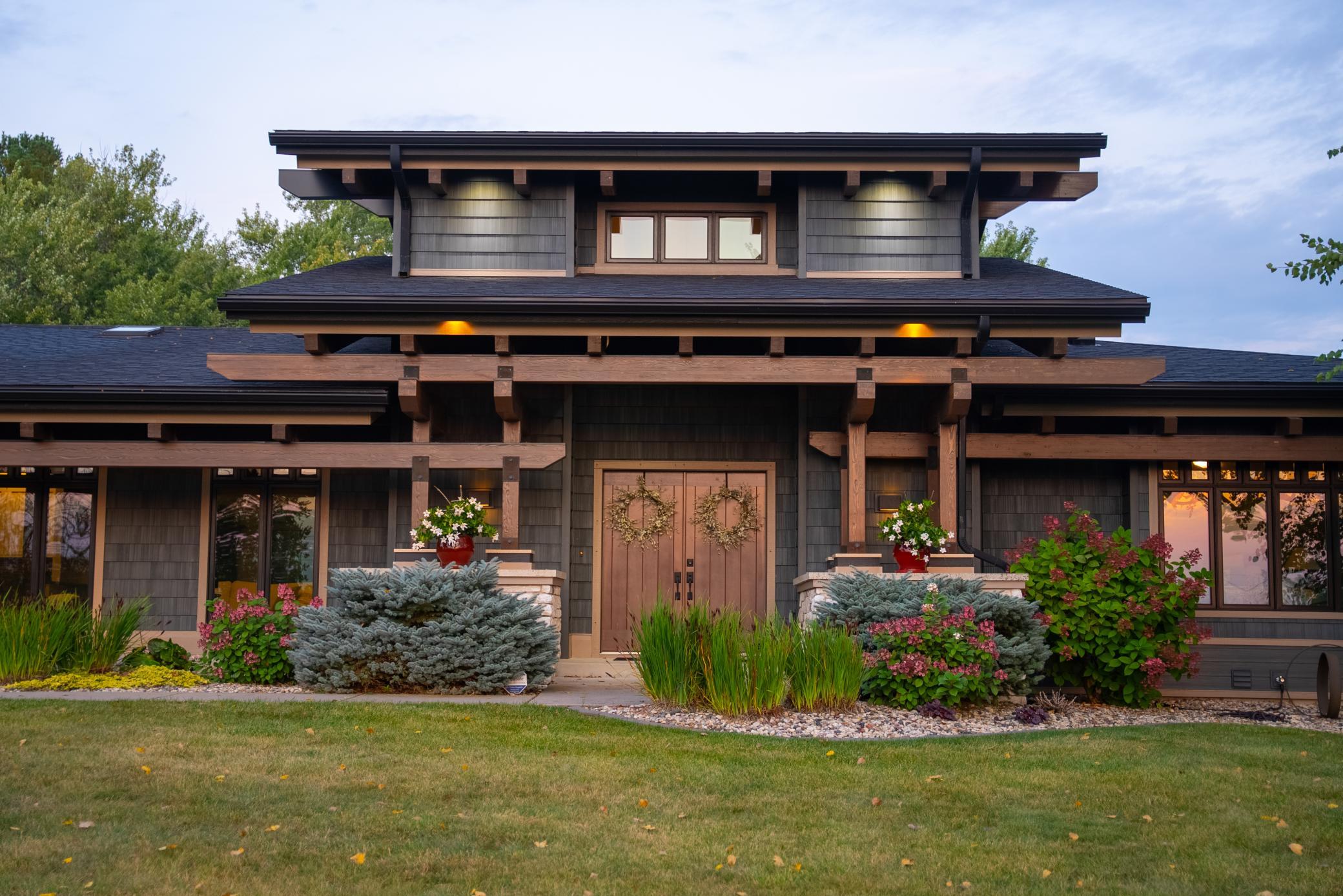 listing main picture