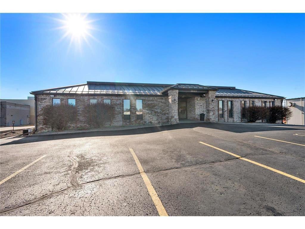 listing main picture