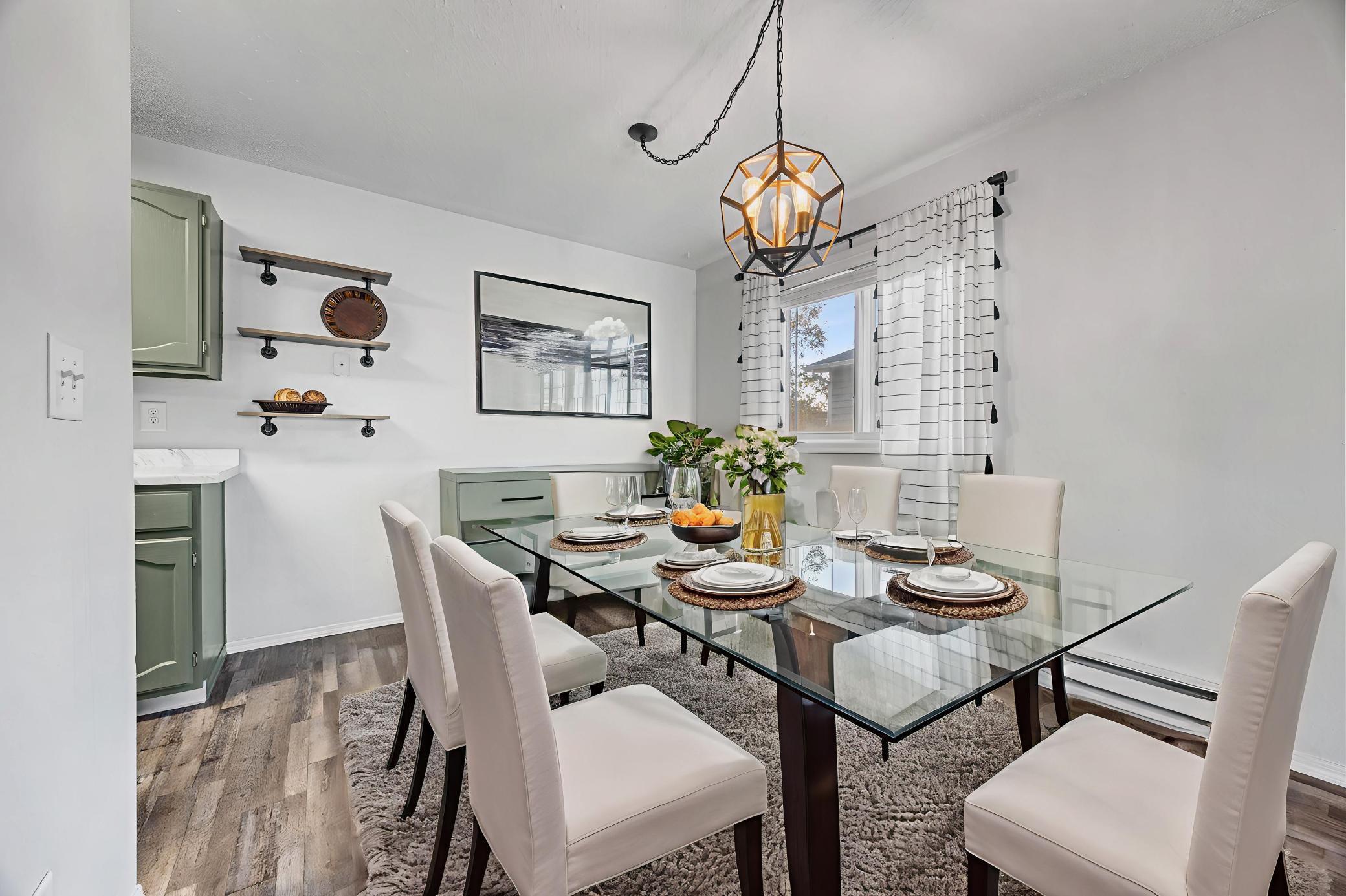 listing main picture