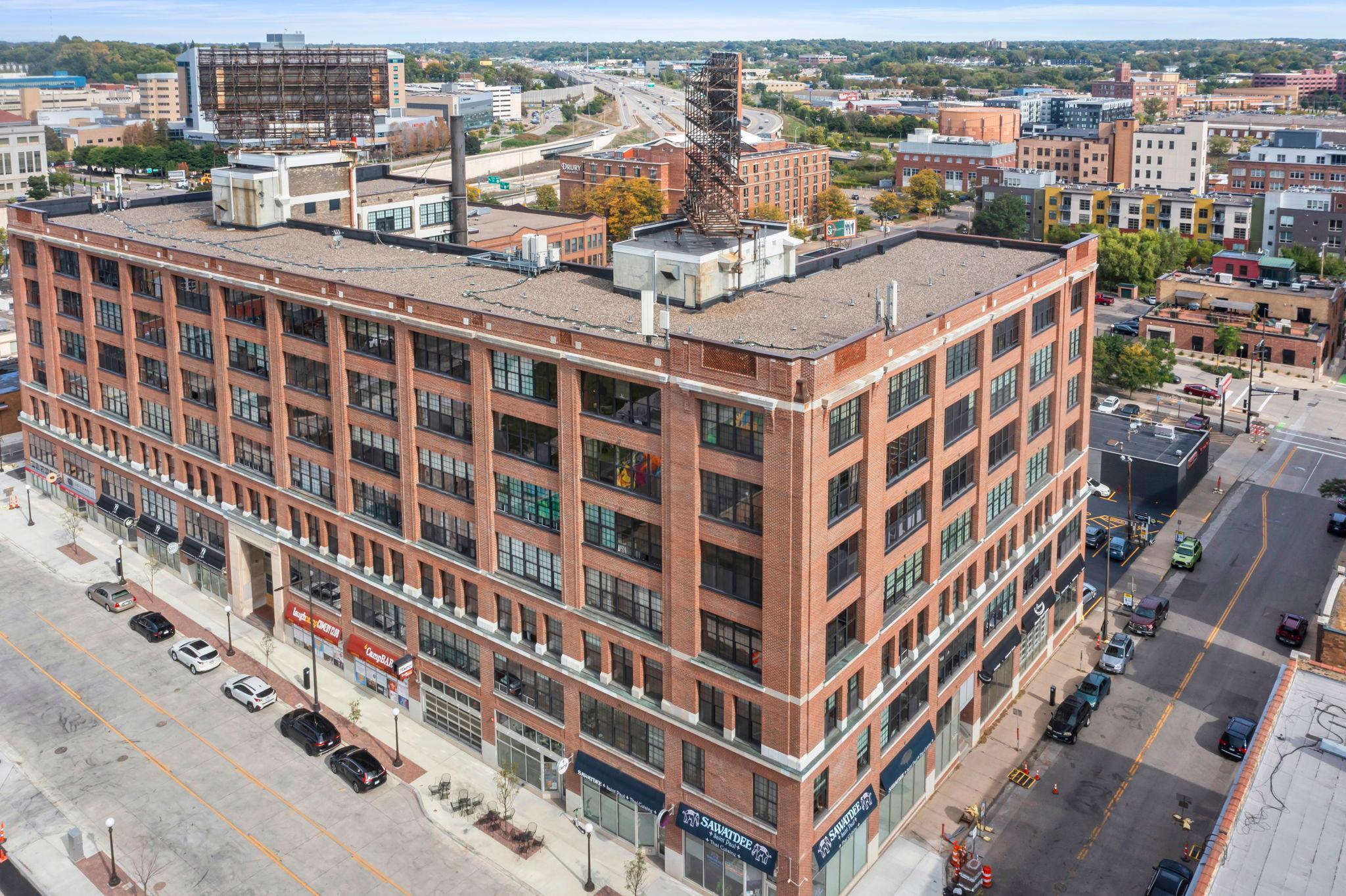 listing main picture