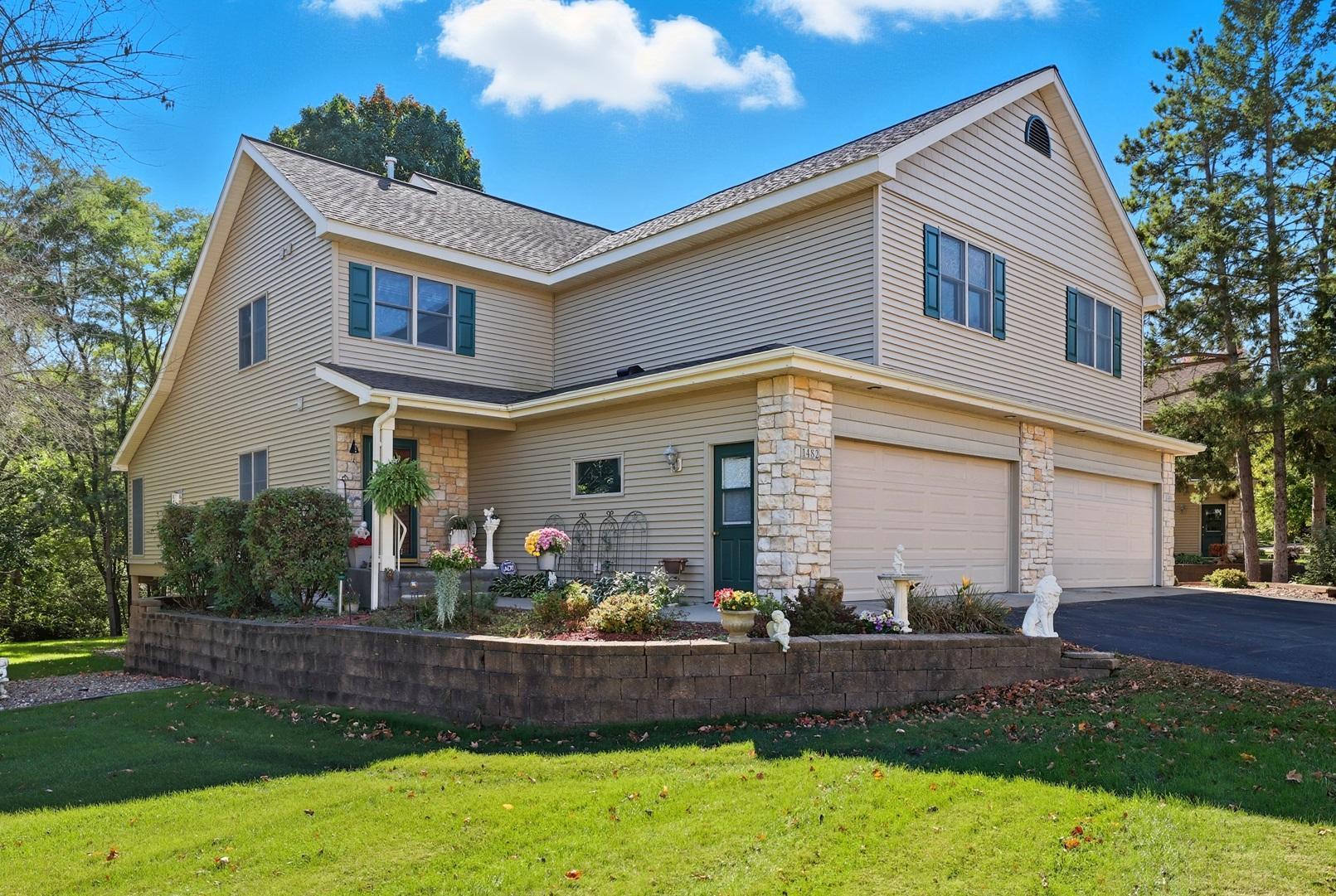 listing main picture