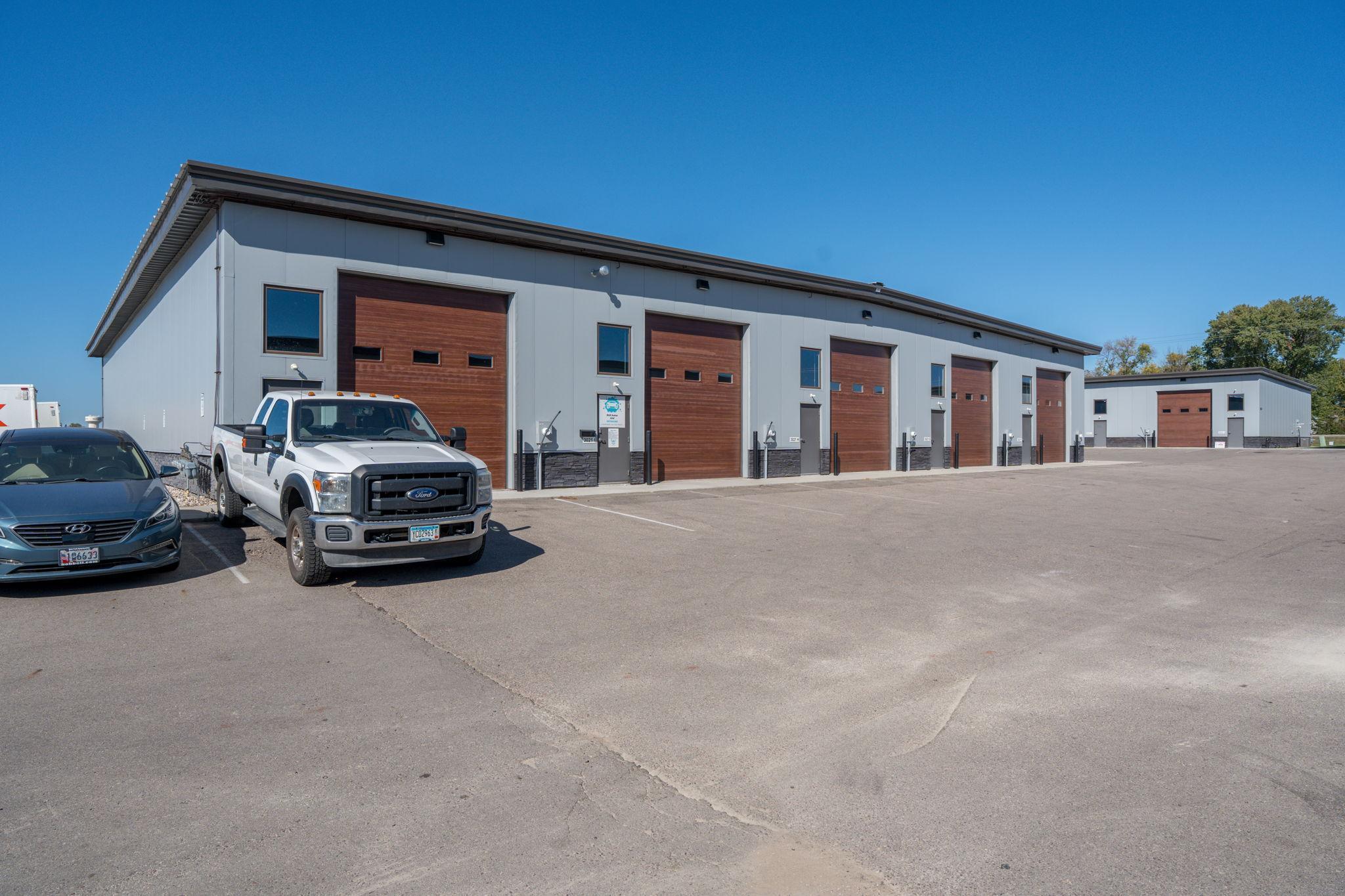 listing main picture