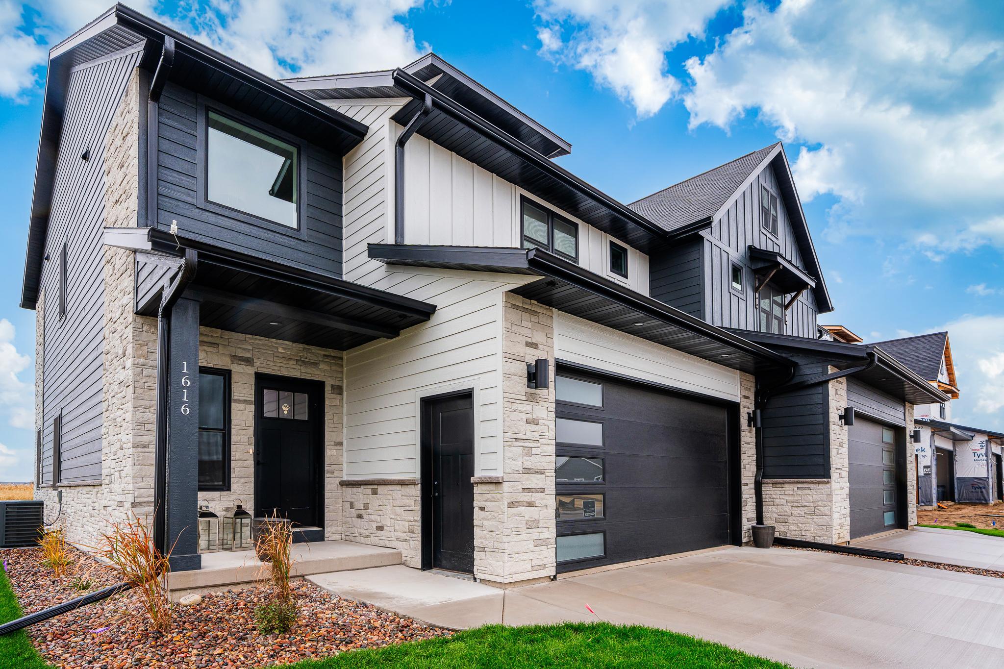 listing main picture