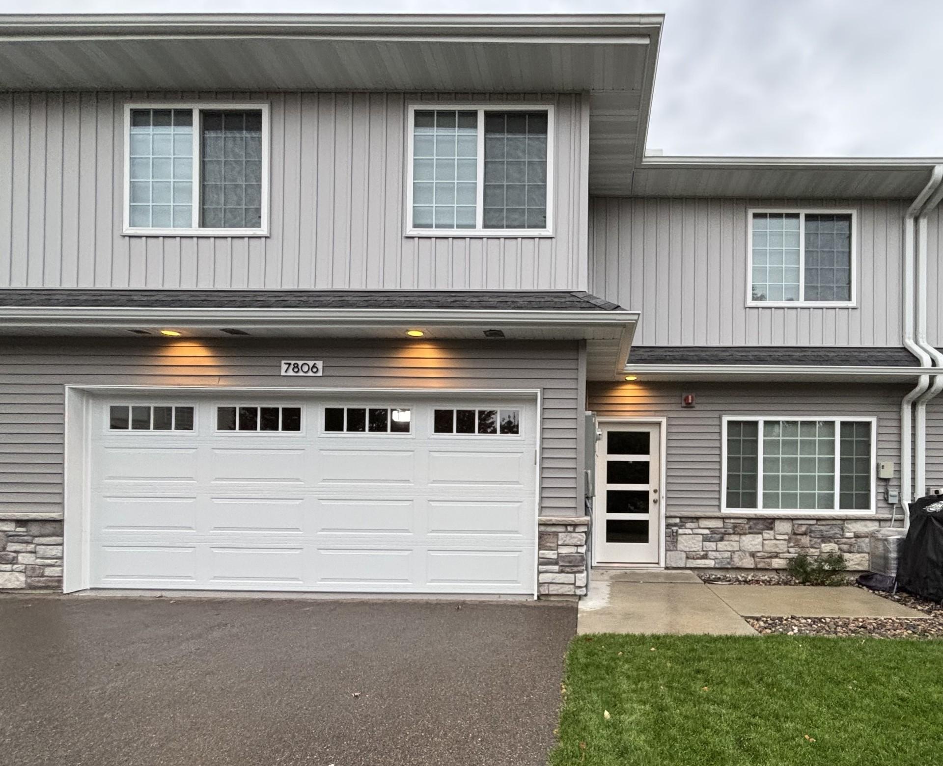 listing main picture