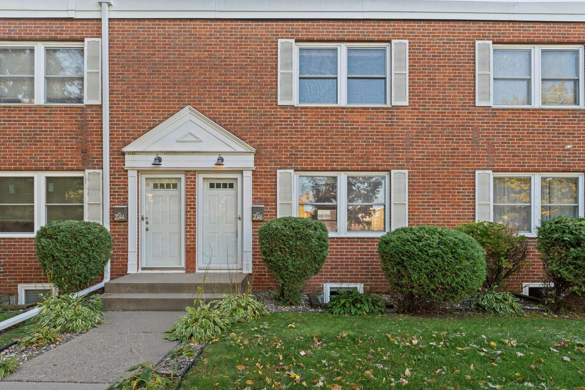 listing main picture