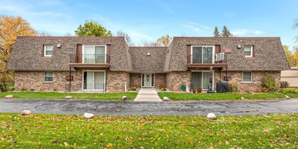 listing main picture