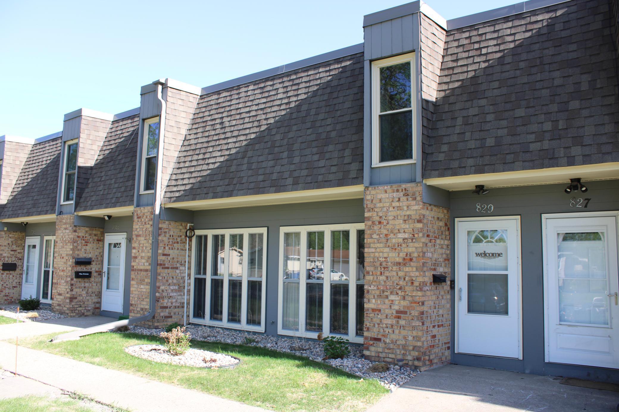 listing main picture