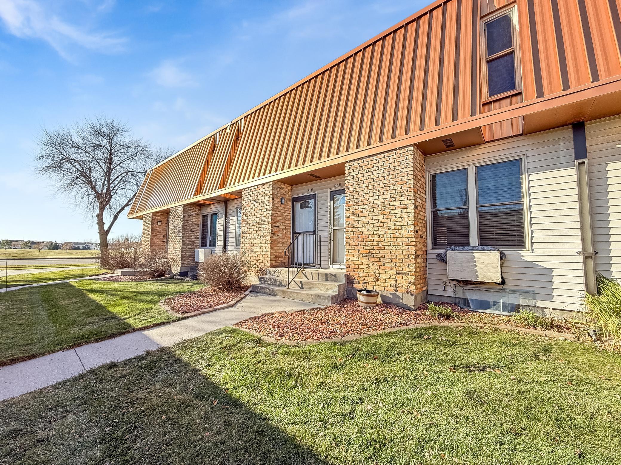 listing main picture