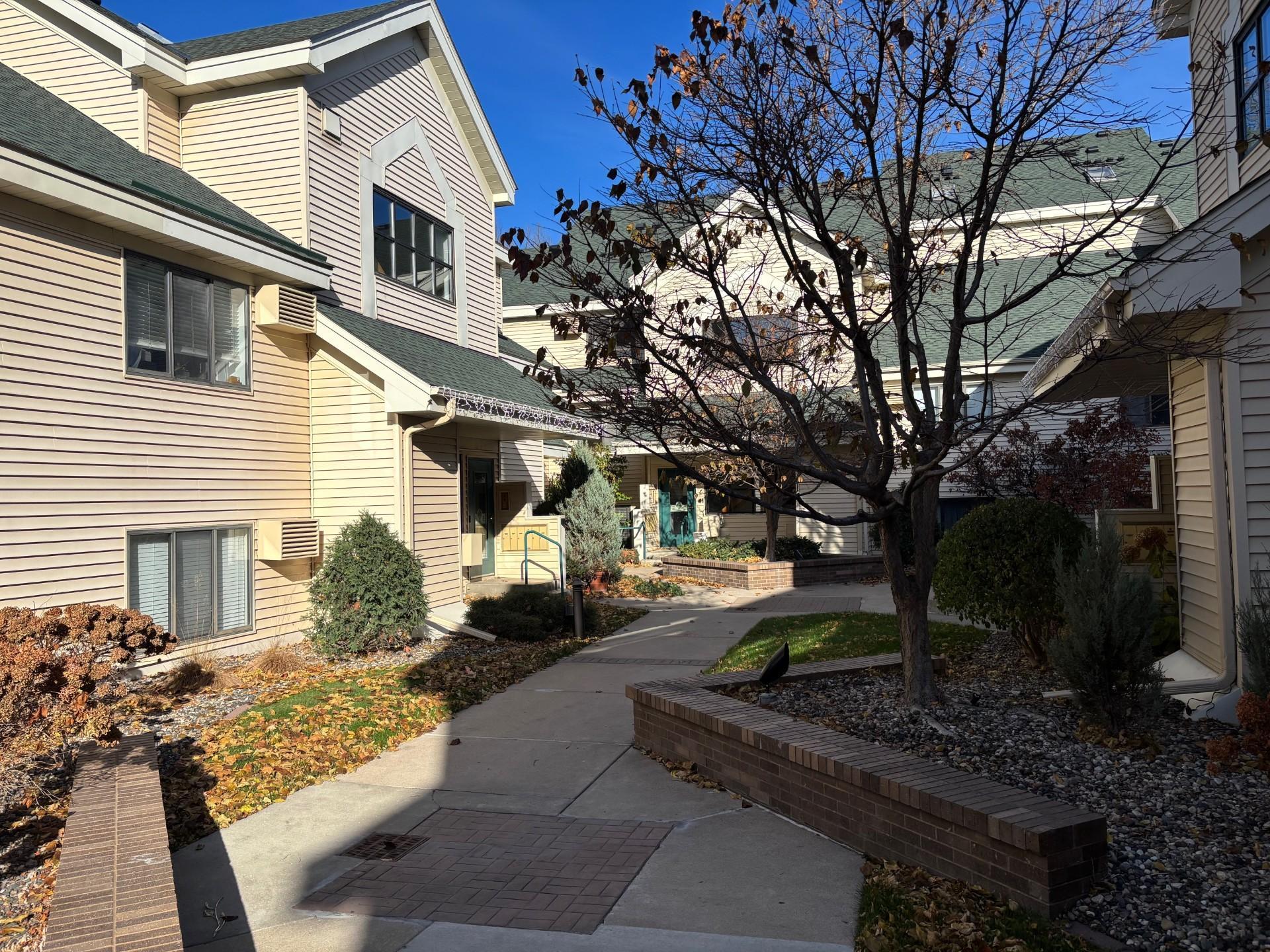 listing main picture