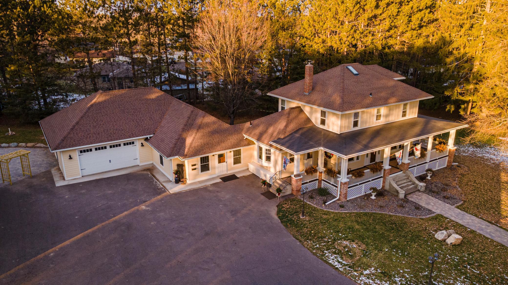 listing main picture