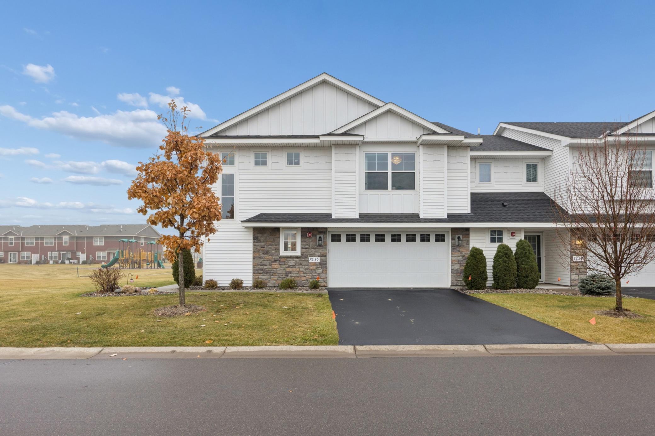 listing main picture