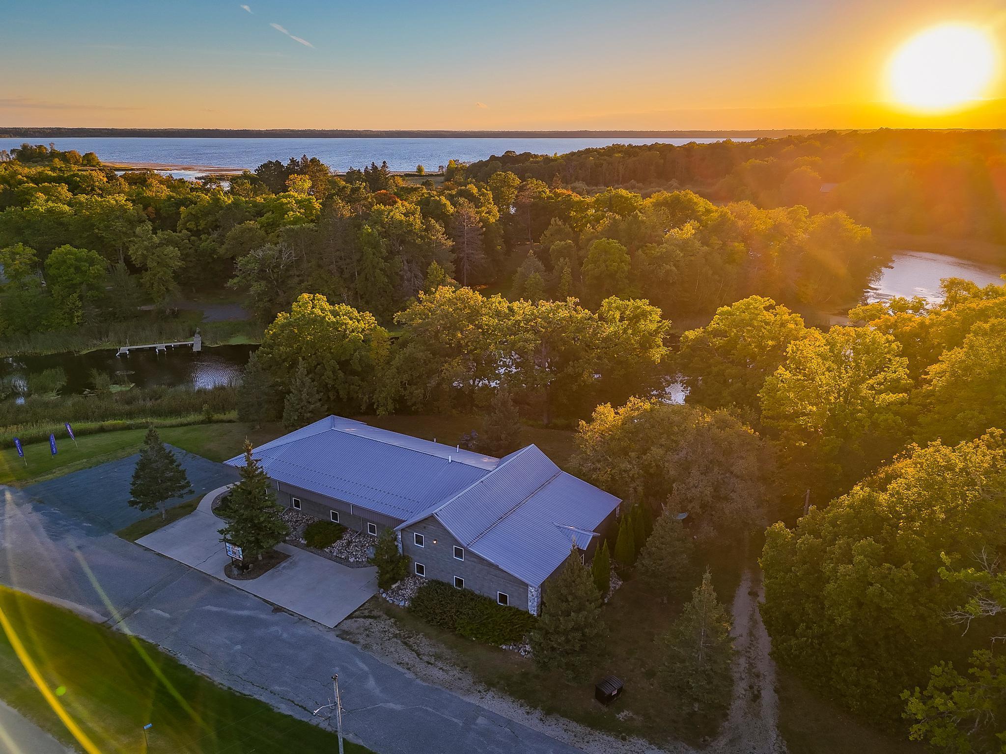 listing main picture