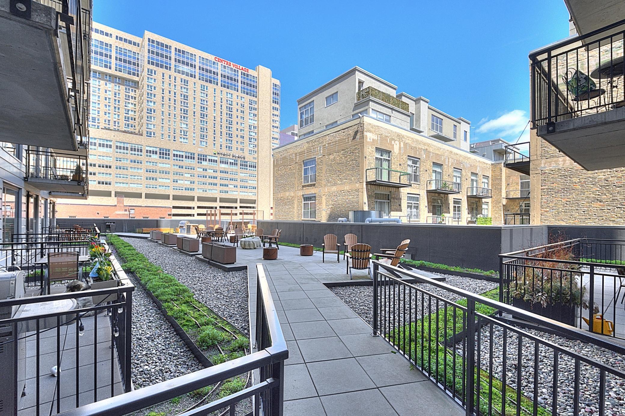 listing main picture