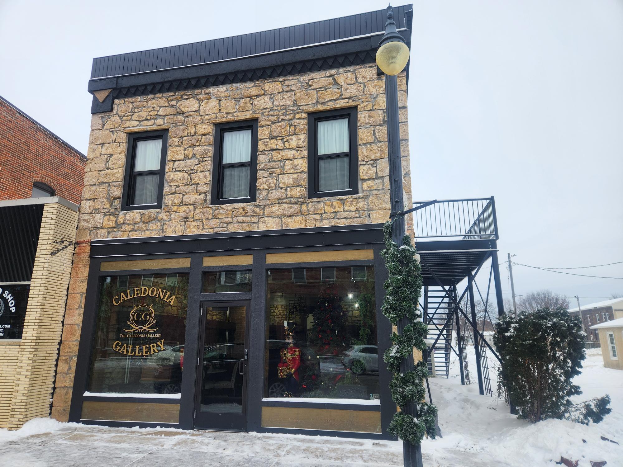 listing main picture