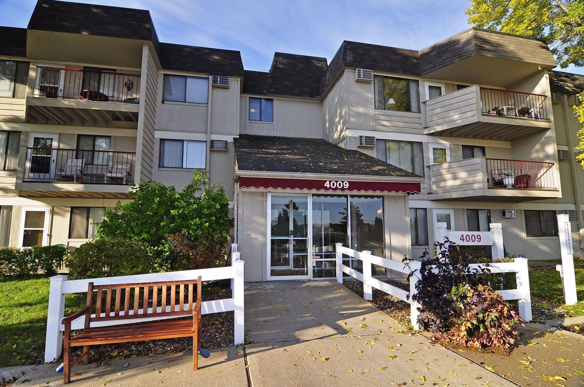 listing main picture