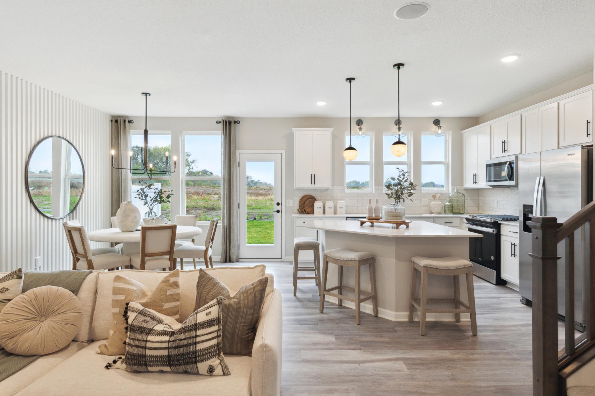 listing main picture