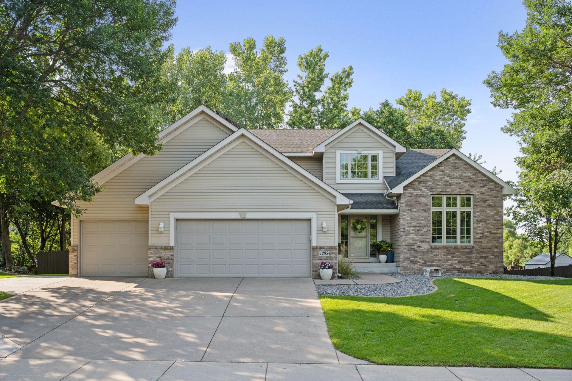 listing main picture