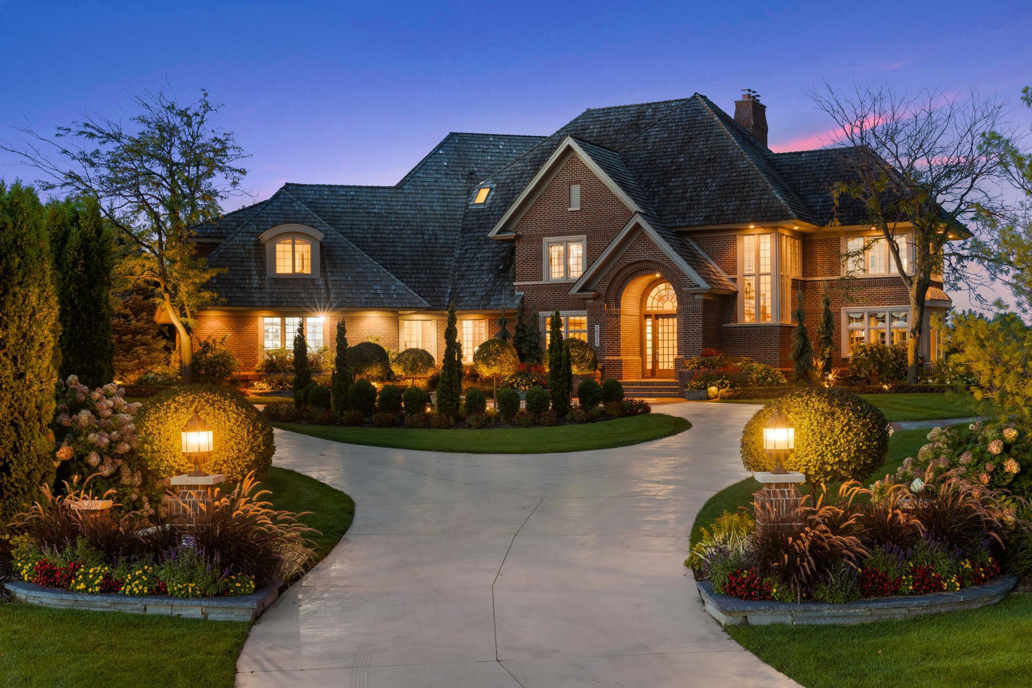 listing main picture