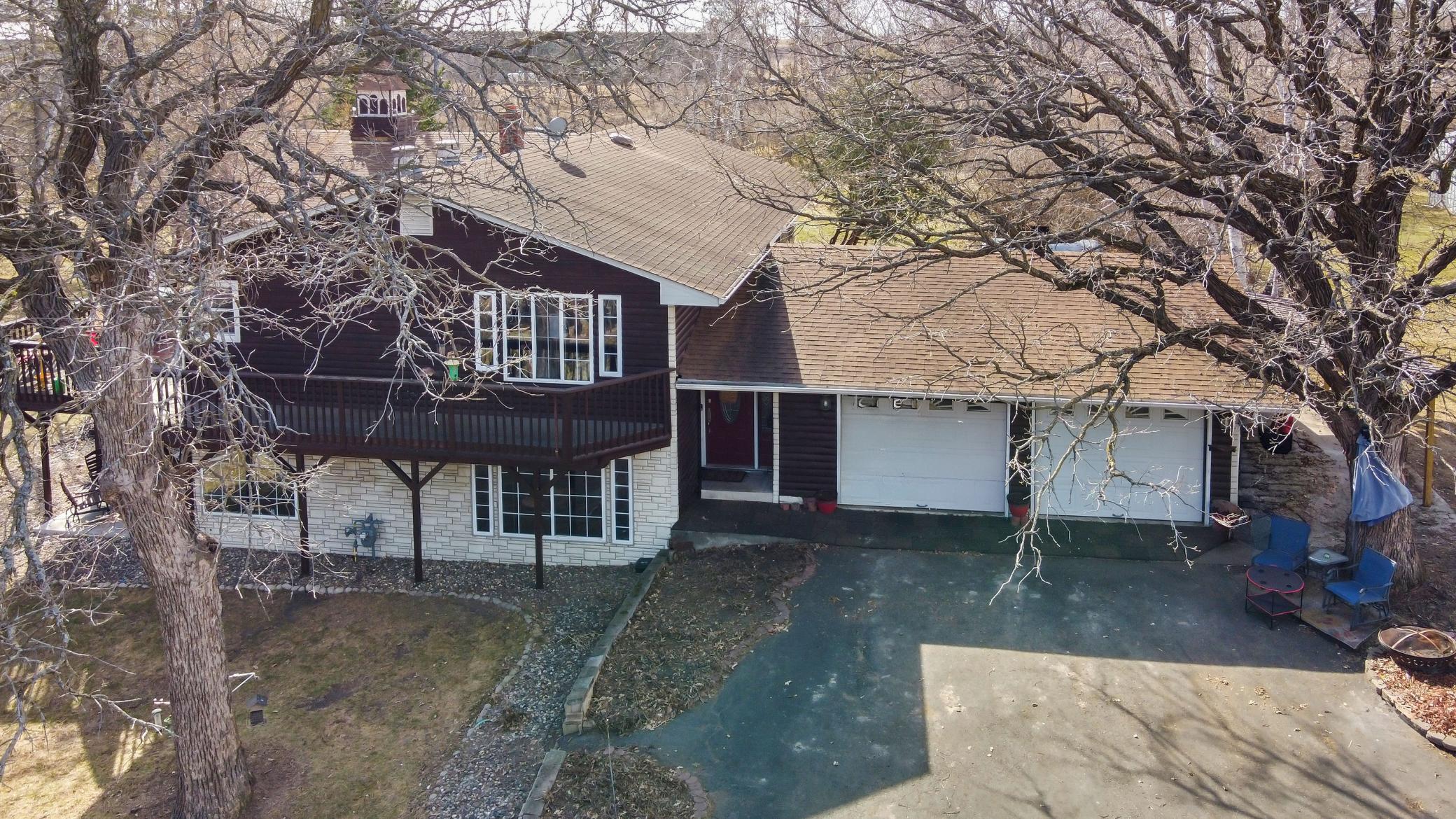 listing main picture