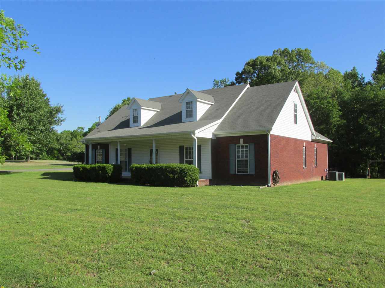 605 OAKVIEW LOOP, Bolivar, Tennessee, 38008