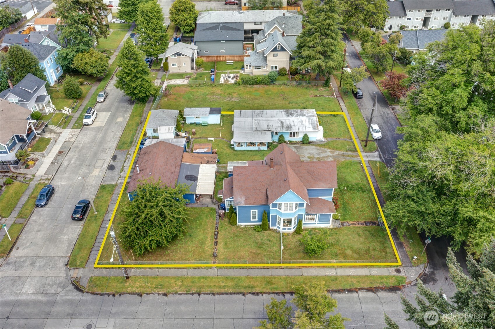 listing main picture