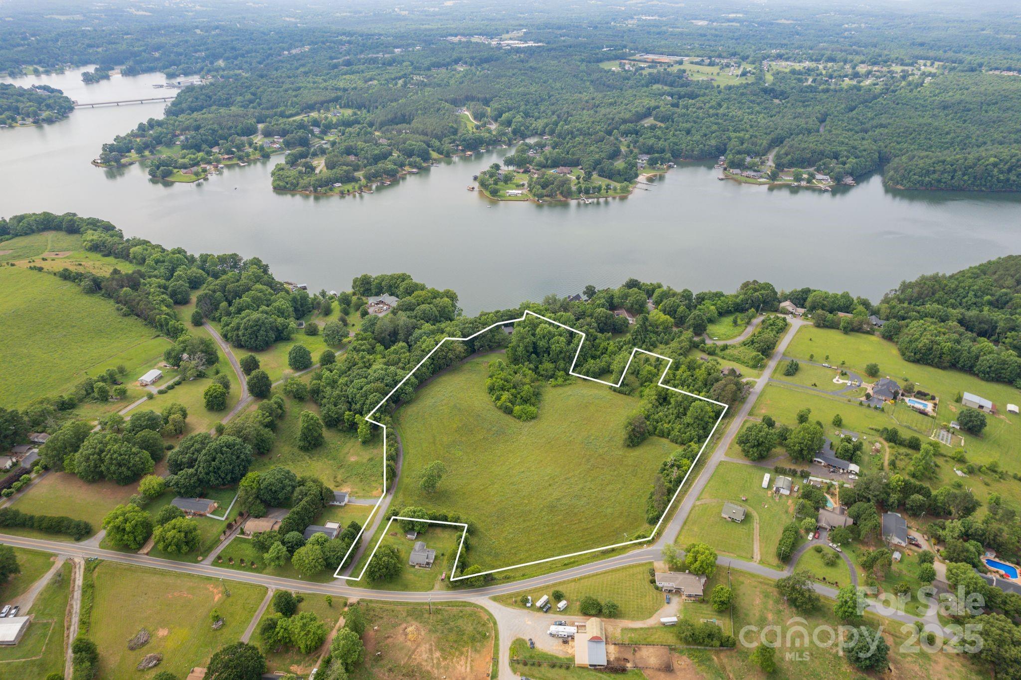 listing main picture