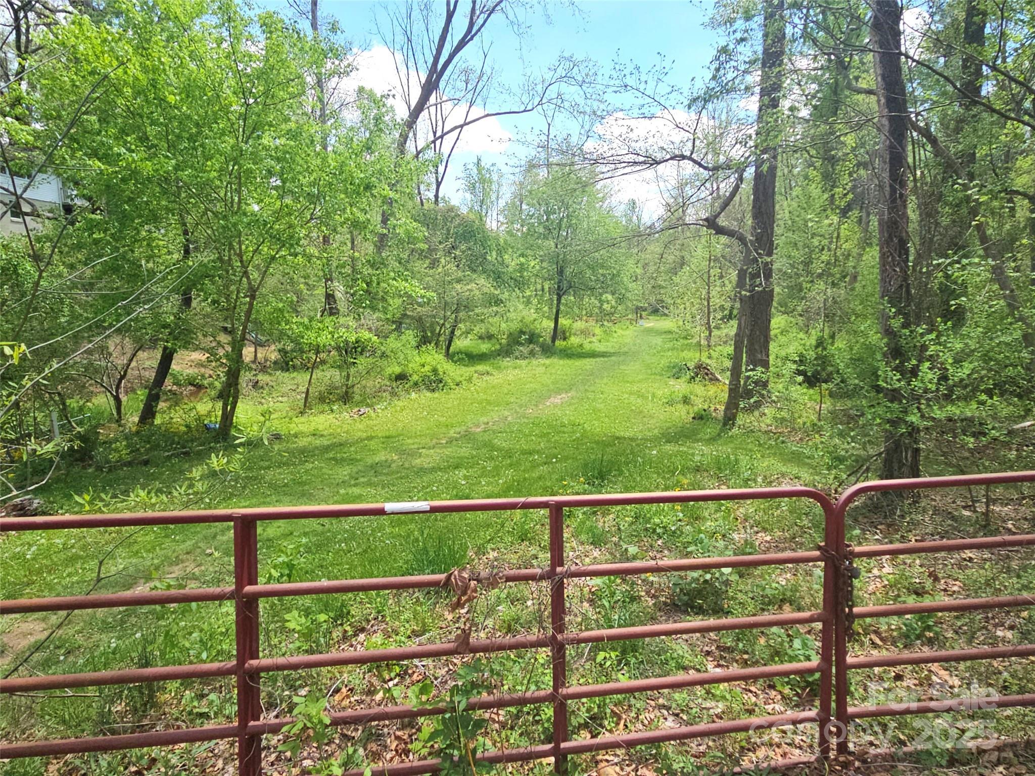 listing main picture