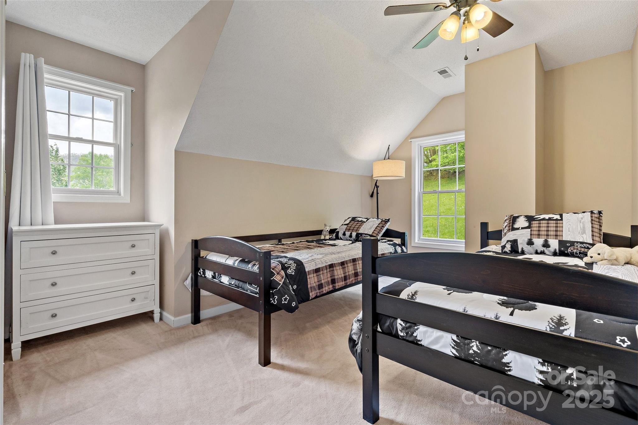listing main pic