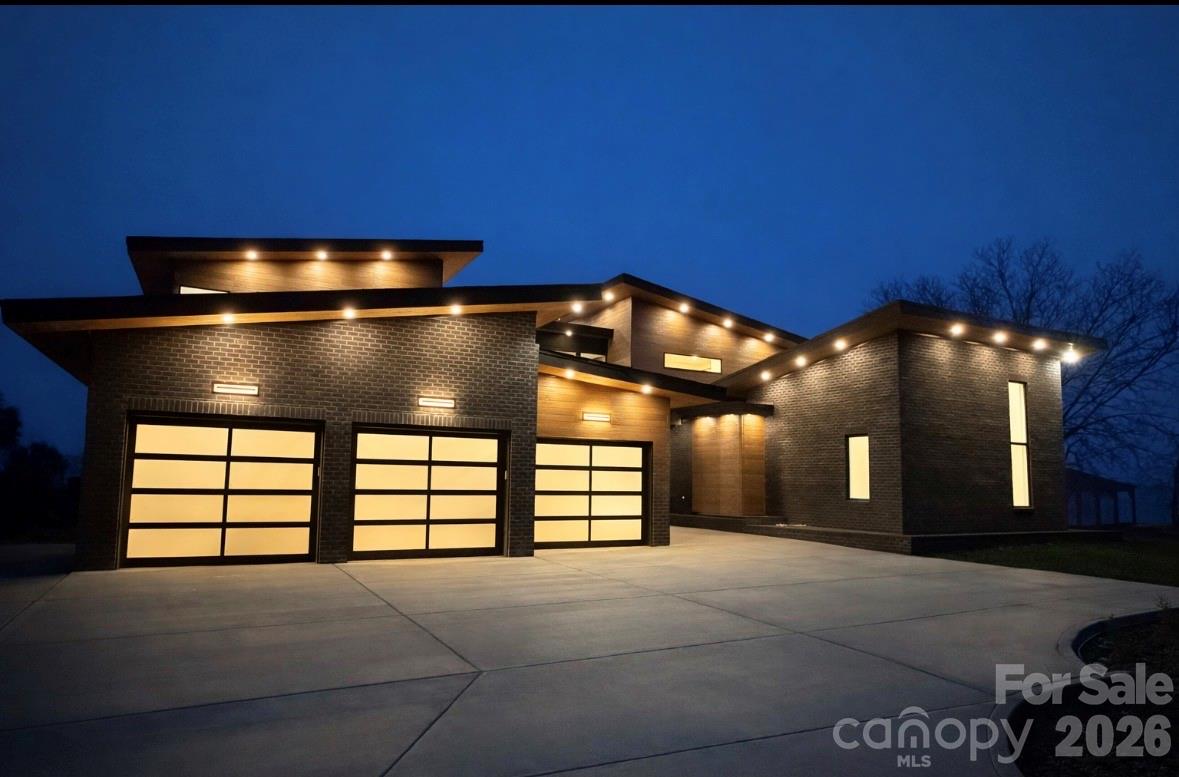 listing main picture