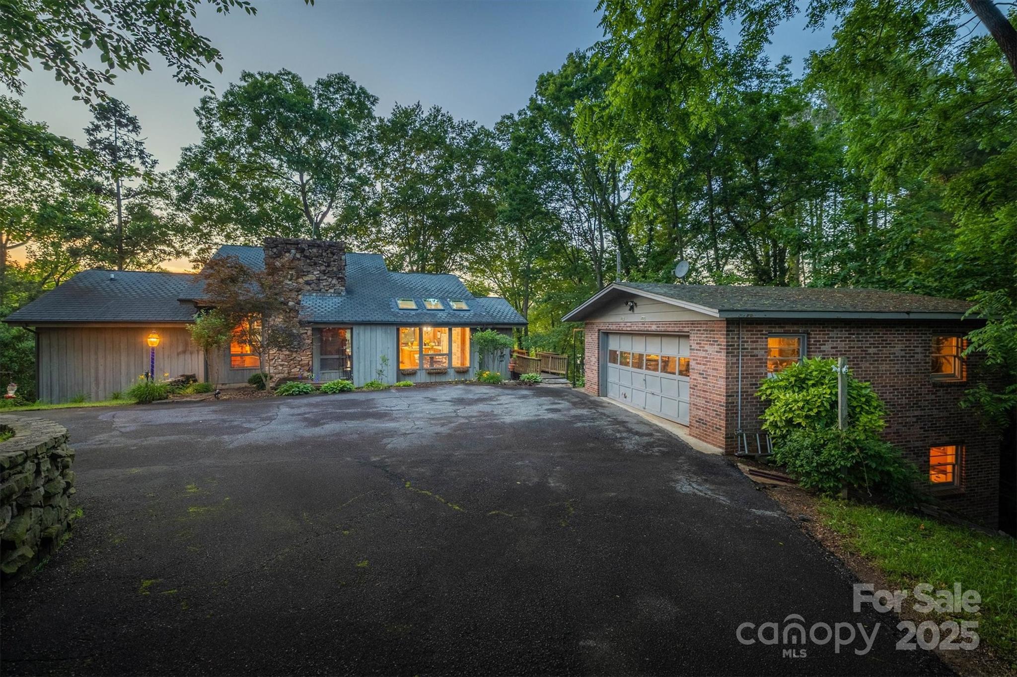 listing main picture