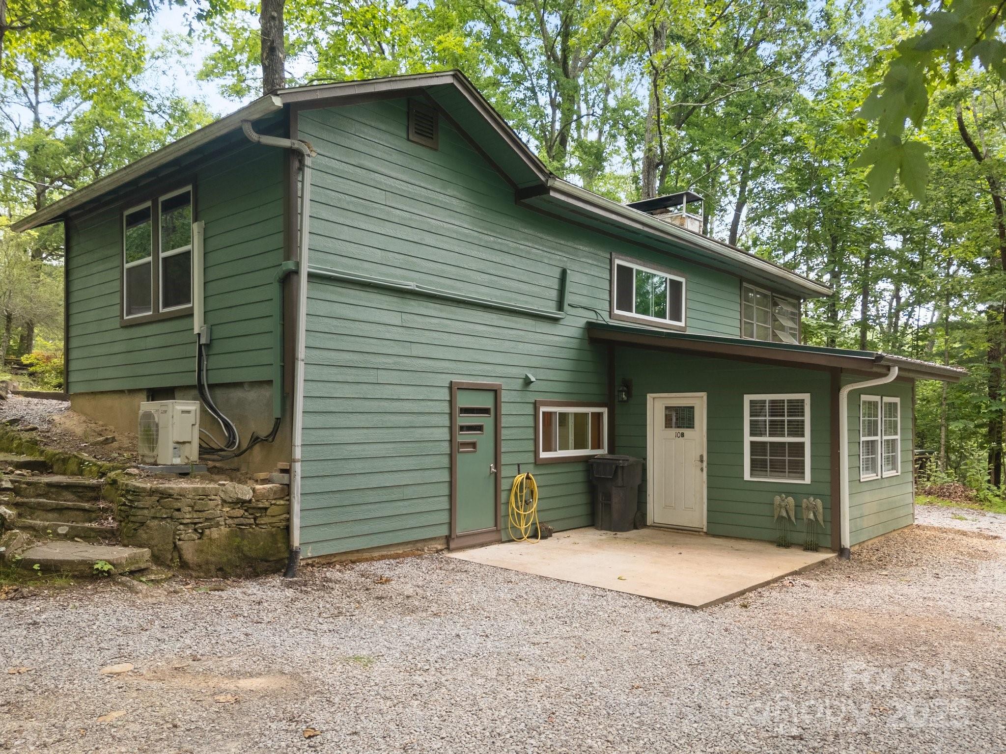 listing main picture