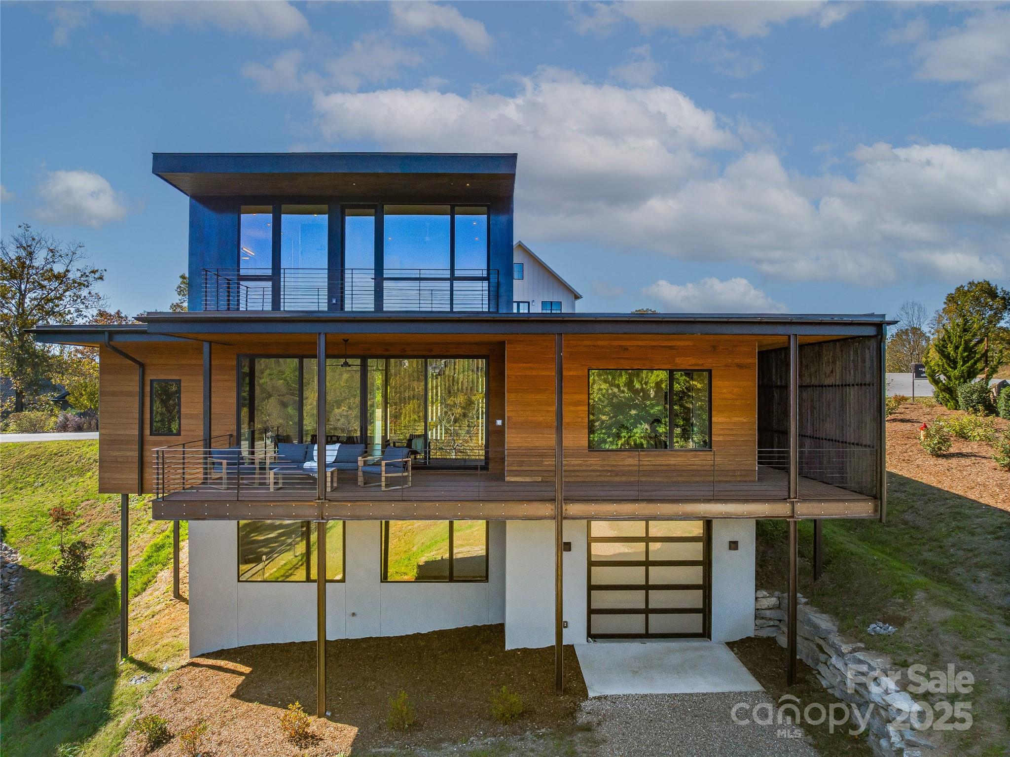 listing main picture