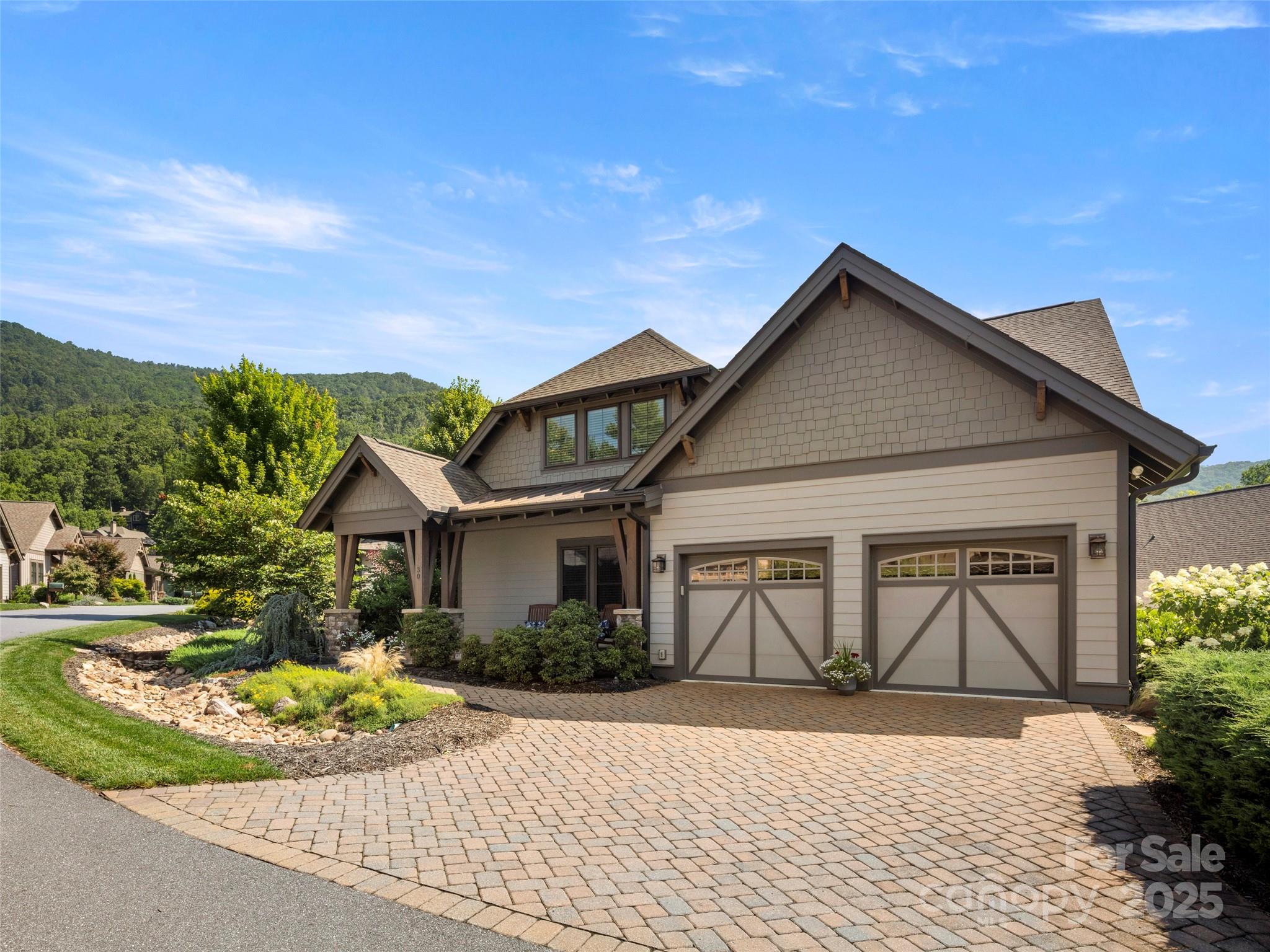 listing main picture