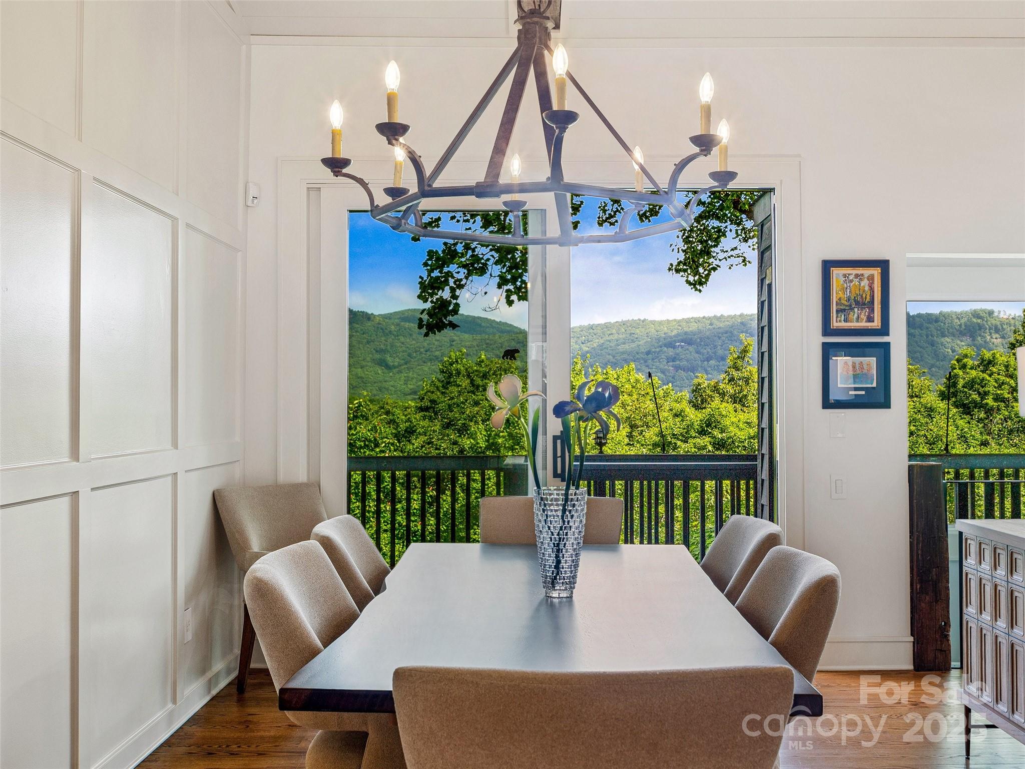 listing main picture